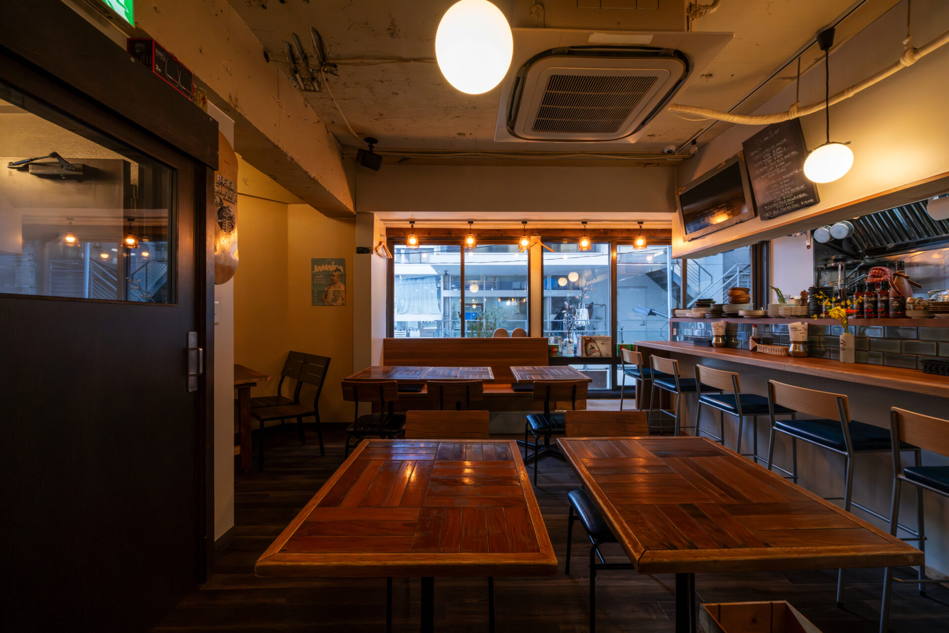 洋風酒場 INDY